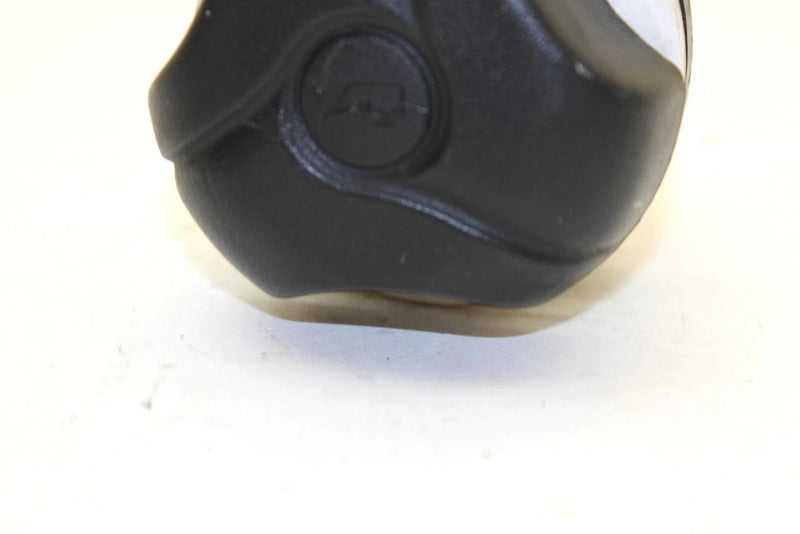 2003 Sea-doo Gti Oem Oil Tank Filler Neck 275000242 JS11