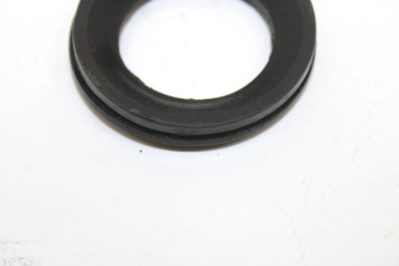 1988 Yamaha Bravo Oem Instrument Panel Grommet 90480-53313-00 SY72