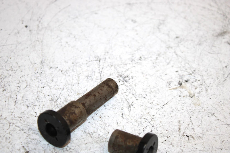 95 Arctic Cat Zr 580 Oem Spindle Pivot Bushing Assembly 0603-061 0603-523 SAS12