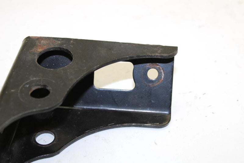 2005 Ski-doo Mach Z 1000 Oem Right Shock Bracket 518324148 SS81