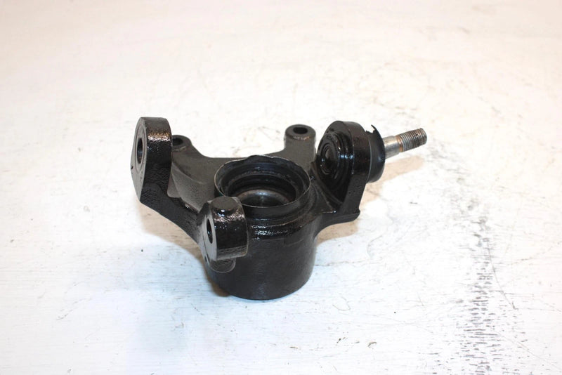 2003 Bombardier Quest 500 Oem Left Steering Knuckle 709400097 AB13