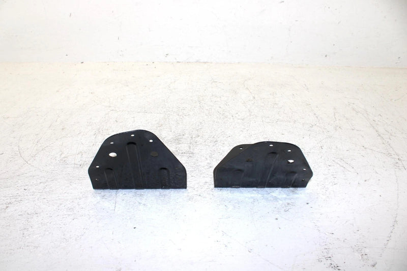 1995 Yamaha Vmax 500 Oem Skid Bracket Set 8CL-21910-00-00 SY34