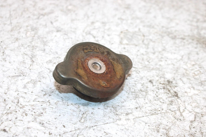 2006 John Deere  Buck 650 Oem Radiator Cap 709200207 AJ0