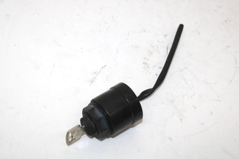 1988 Yamaha Srv Oem Ignition Main Key Switch 8K4-82508-20-00 SY62