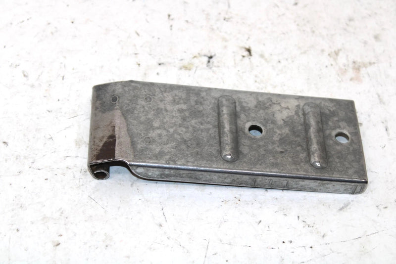 1979 Yamaha Et250c Oem Front Belt Cover Mount Bracket 8G5-77315-00-00 SY61