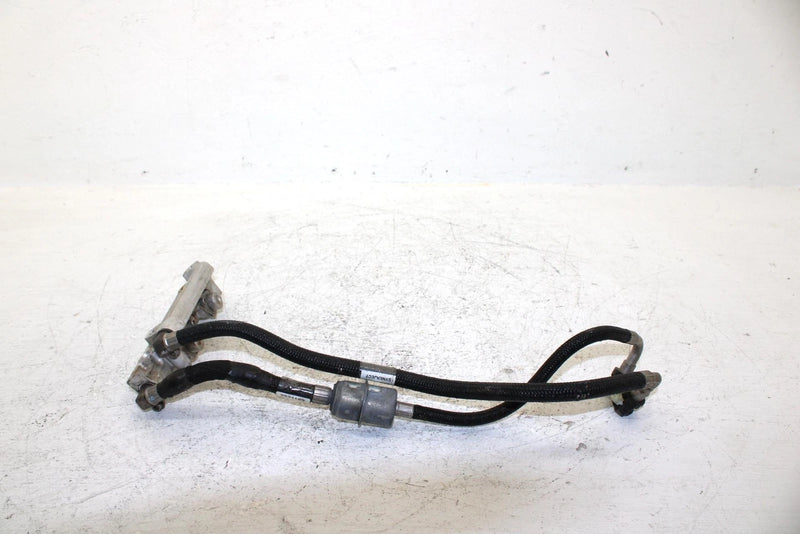 2013 Polaris 600 Rush Pro R Oem Fuel Rail Assembly 2521143 SP29