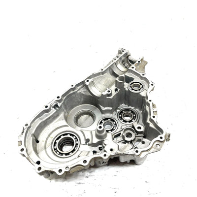21-22 Can-Am Defender HD10 OEM Gearcase Half 420686804 XB0.1