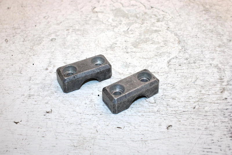 2002 Arctic Cat Zr 500 Cc Oem Handlebar Clamp Pair 0705-355 SA4