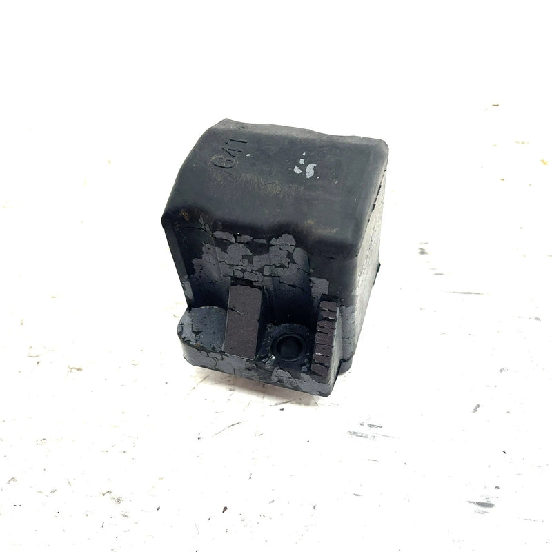 96-97 Yamaha WaveVenture 1100 OEM Engine Stopper Mount 64T-44532-00-00 JY14