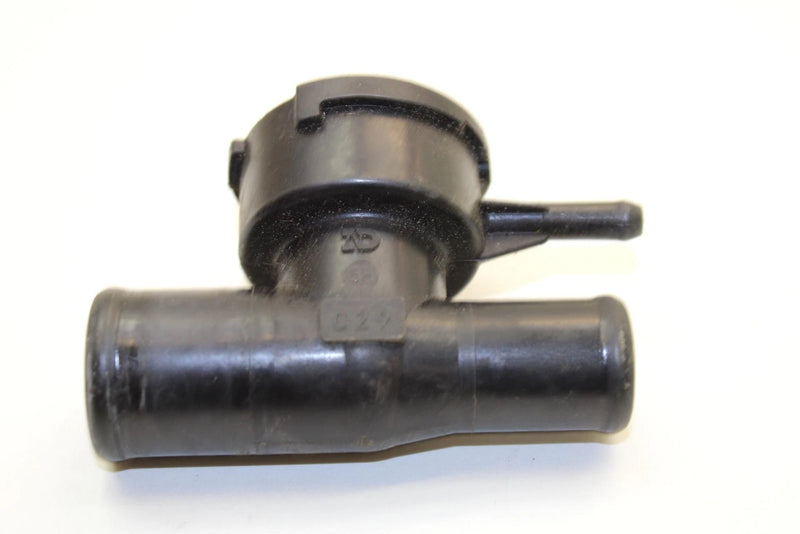 1997 Yamaha Vmax 600 Sx Oem Filler Neck 8CR-12591-00-00 Q2575