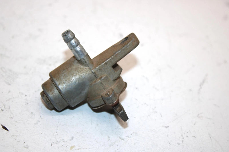 05 Polaris Phoenix 200 Oem Fuel Shut Off Valve 0450366 AP35