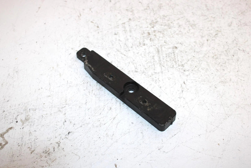 1990 Kawasaki 650 Ts Oem Right Exhaust Mount 39009-3703 JK8