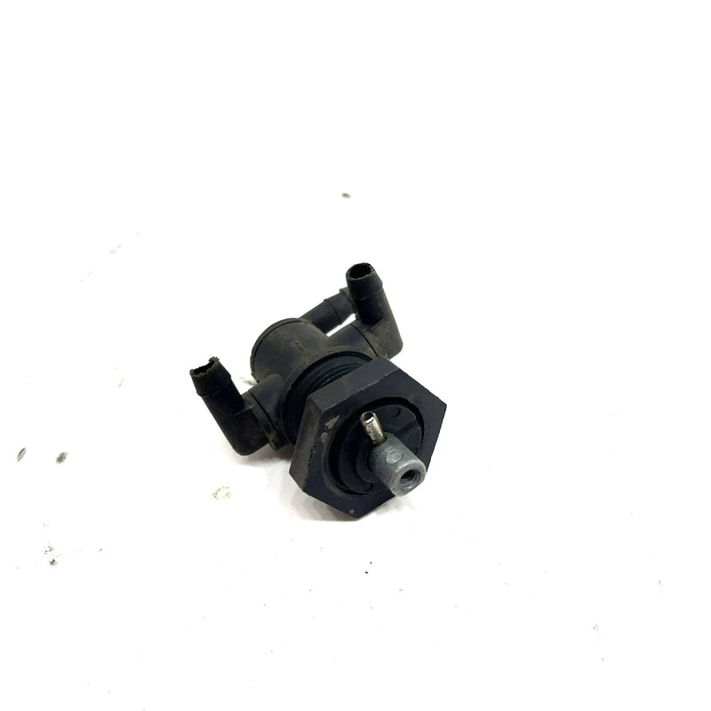 2003 Polaris Magnum 330 4X4 OEM 3 Way Fuel Valve 7052161 AP218