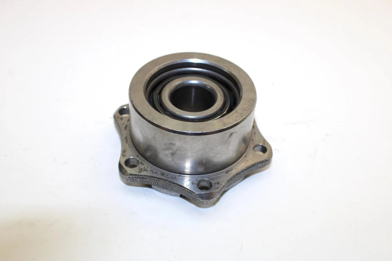 86 Kawasaki Bayou 300 OEM Bevel Gear Bearing Housing 41046-1098 Q2834