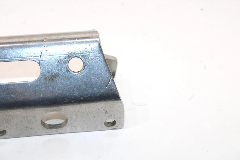1985 Yamaha Vmax Oem Engine Mount Bracket 8M6-21411-00-00 SY125