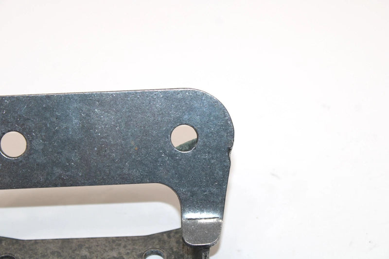 1988 Yamaha Xlv Oem Engine Mount Bracket 8K4-21411-00-00 SY128