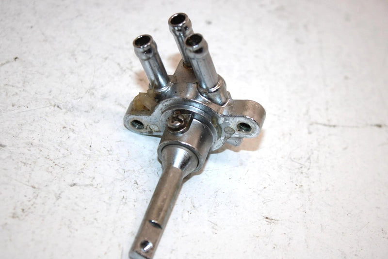 1990 Kawasaki 650 Ts Oem Fuel Selector Petcock 51023-3709 JK10