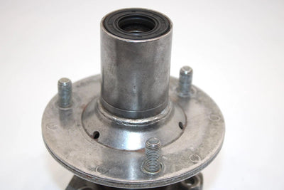 85 Yamaha  Tri Moto 225 Ytm225drn Oem Front Hub 29U-25111-00-00 AY19