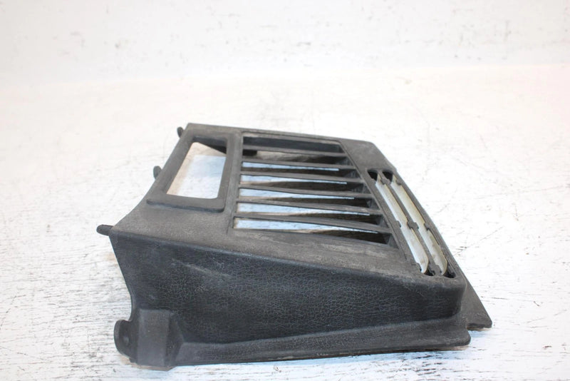 1997 Yamaha Venture Tr Oem Right Louver 8X9-77132-00-00 SY15