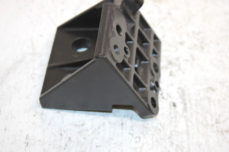 1998 Yamaha Waverunner Gp800 Oem Rear Engine Mount Bracket 66E-21426-01-8P JY9
