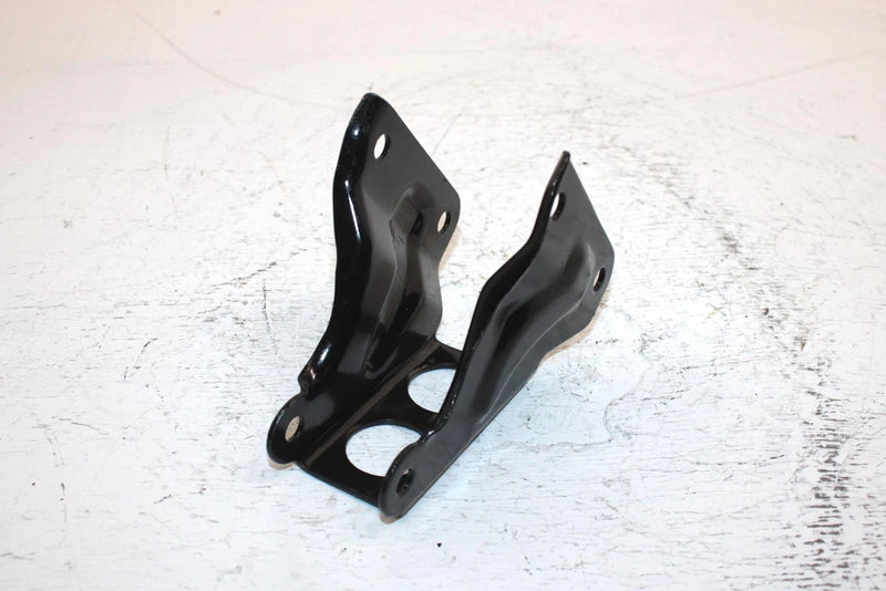 1985 Honda Atc 110 Oem Front Engine Mount Hanger 50121-943-680 AH68