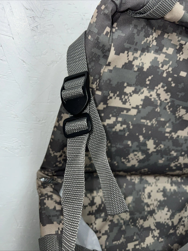 New Classic Equine Camouflage Fold-A-Feeder Hay Bag #FAF09CA HH-37