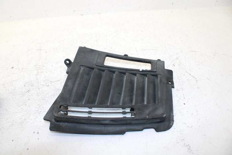 1989 Yamaha Phazer Oem Side Louver Set 8X9-77131-00-00 SY13
