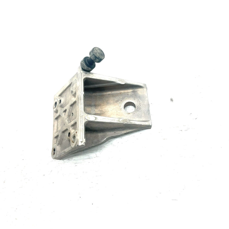 01 Yamaha WaveRunner XLT1200 OEM Left Rear Mount Bracket  68N-21425-00-94 JY29