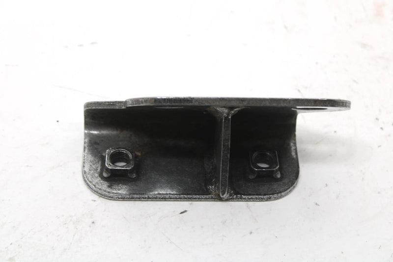 1987 Yamaha Srv Oem Rear Lower Engine Mount 8K4-21427-00-00 SY131