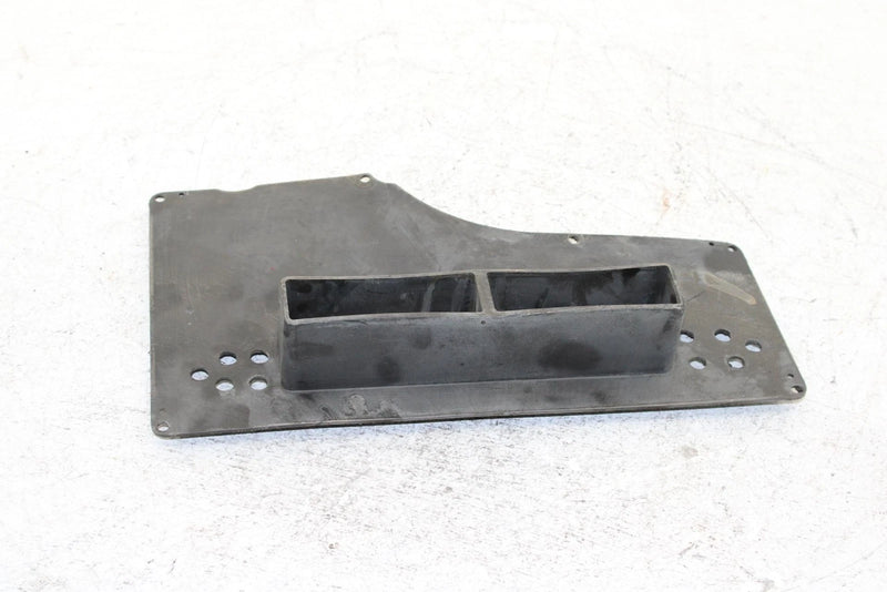 1999 Yamaha Vmax 600 Sx Oem Airbox Plate 8CH-14477-00-00 SY5
