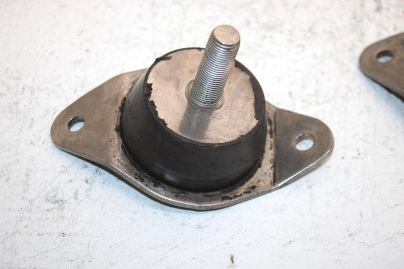 1994 Polaris Sl 750 Oem Engine Mount Dampner Pair 3110040 JP29