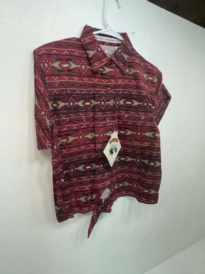 New Women’s Red Aztec Cumberland Outfitters Short Sleeve Button Up Shirt 3B-103