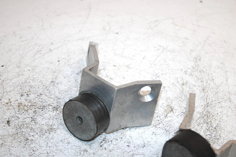 01 Arctic Cat 550 Oem Rear Engine Mount Set W/Dampner 06608-235 0608-217 SAS12