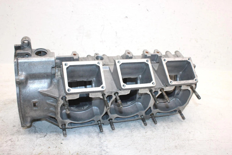 1997 Yamaha Vmax Sx 700 Triple Oem Crankcase  8CH-15100-03-00 SY10