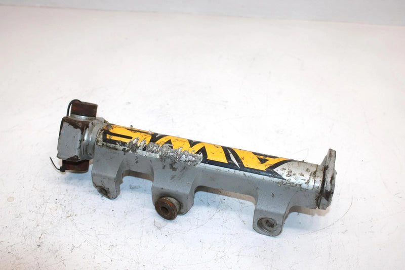 04 Arctic Cat Mountain Cat 900 Efi 151in Oem Left Steering Knuckle 1703-328 SAS6