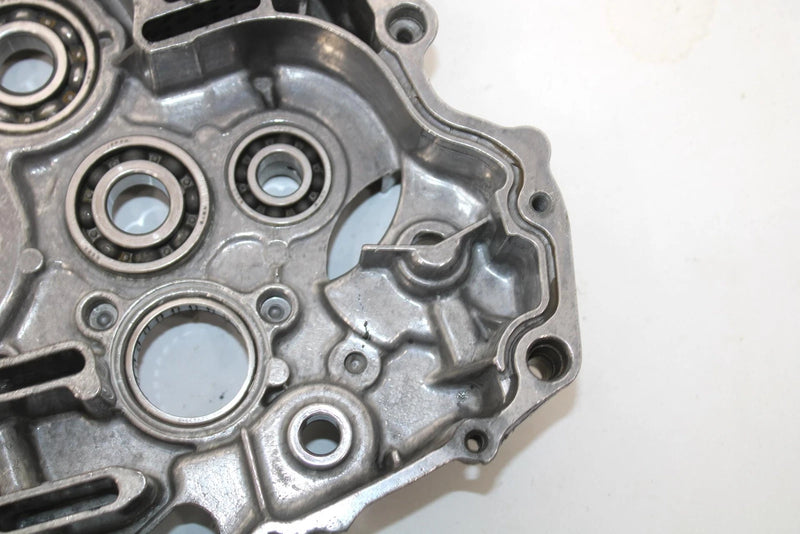 1985 Yamaha  Moto 4 Oem Engine Right Crankcase Half 52G-15100-00-00 AY40