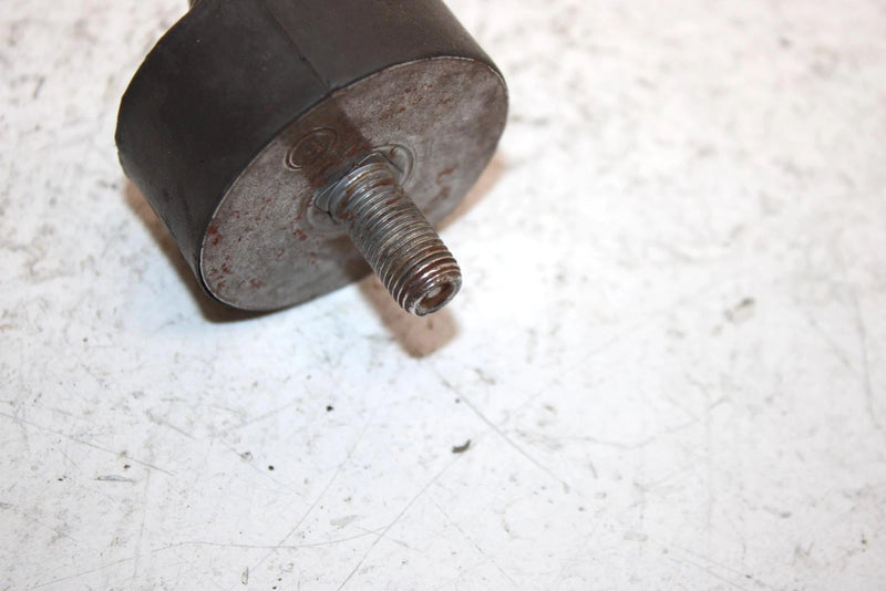 2001 Polaris Magnum 325 Oem Engine Mount Dampner 3110068 3022074 AP98