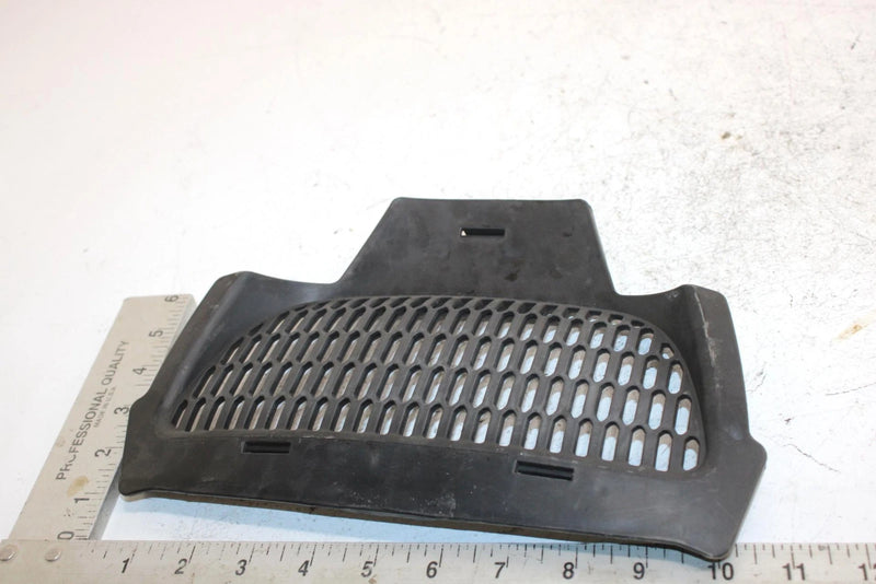 02 Ski-doo Grand Touring 500 Oem Center Grill 517302026 SS24