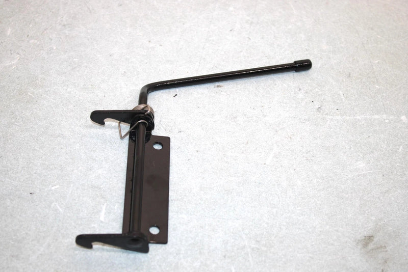 01 Arctic Cat 400 4x4 Oem Seat Latch 1506-056 AA21