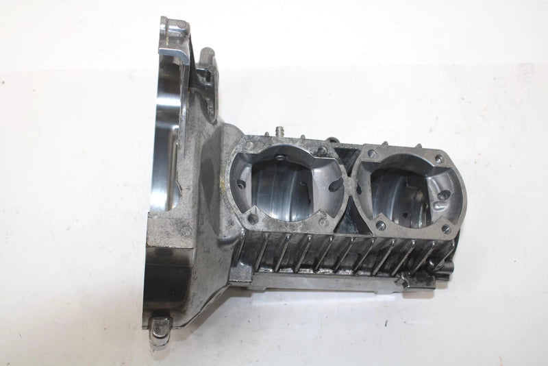 1986 Yamaha Excel Iii Oem Crankcase Assembly 8J9-15100-01-00 SY70