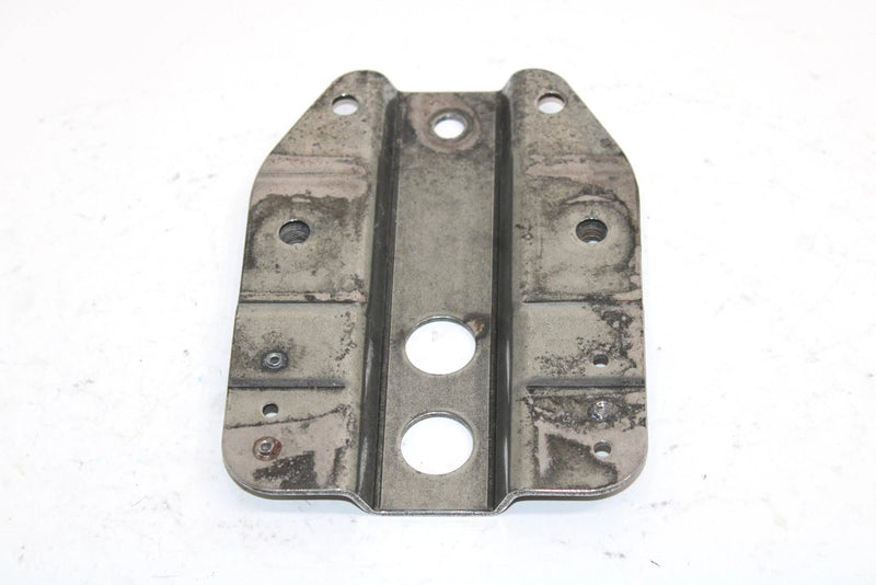2005 Yamaha Rs Vector Er Oem Rear Skid Bracket 8ES-21944-00-00 SY59