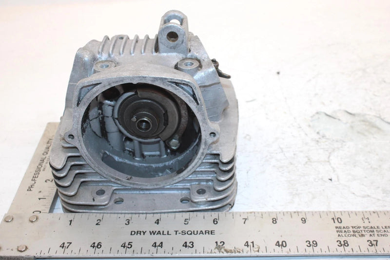1990 Yamaha  Moto 4 Oem Cylinder Head 15A-11110-01-00 15A-11110-04-00 AY5