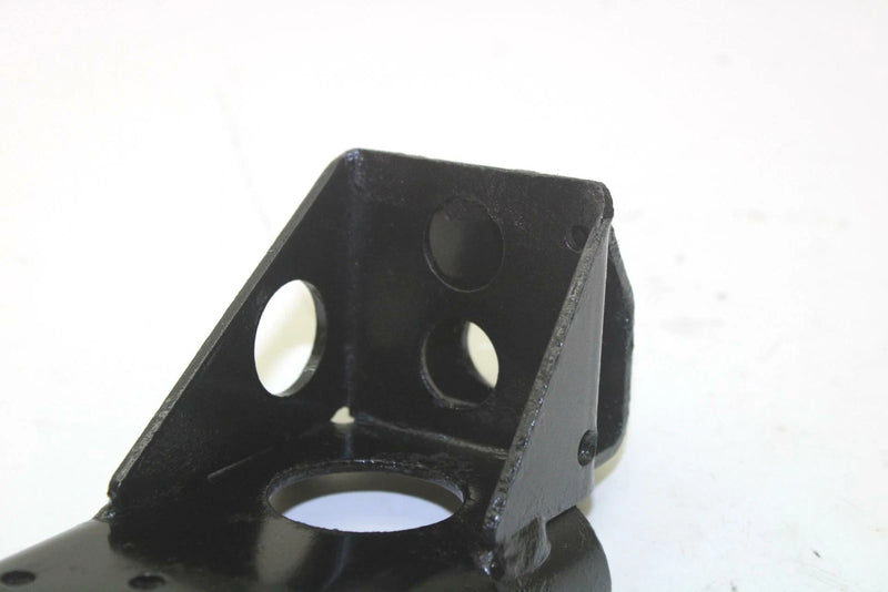 96 Polaris Classic OEM Exhaust Pipe Front Bracket 1260657-067 Q5151