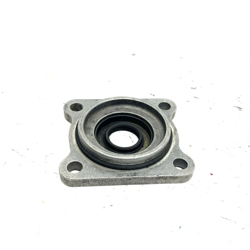 02-06 Polaris Sportsman 700 OEM Front Diff Input Cover 3234619 AP197