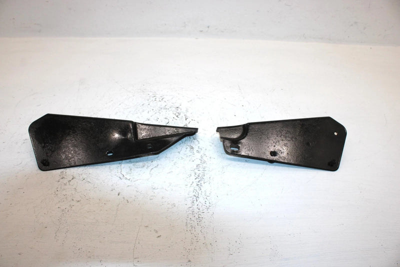2009 Polaris Trail Boss 330 Oem Front Splash Shield Set 5245394-067 AP181