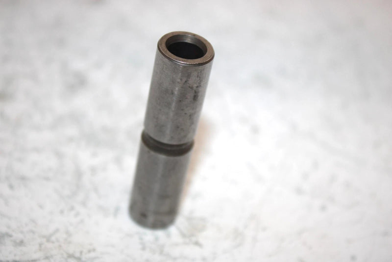 86 Honda Trx200 Sx A  Oem Idler Gear Shaft A 28115-HB3-000 AH27