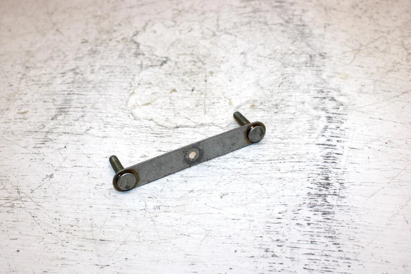 1997 Yamaha Vmax Sx 700 Triple Oem  Bracket 3 8CR-2196F-00-00 SY10