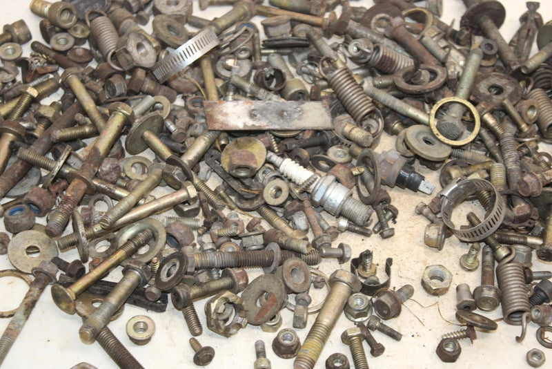 02 Ski-doo Grand Touring 500 Oem Nut Bolt Spacer Hardware Kit SS24