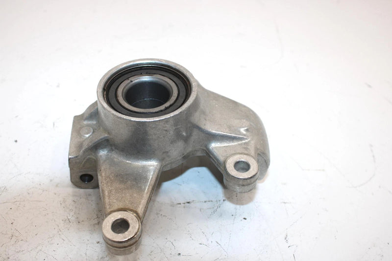 21 Can-amOutlanderMax4504x4 Dps Oem Front Right Steering Knuckle 705402905 AB4