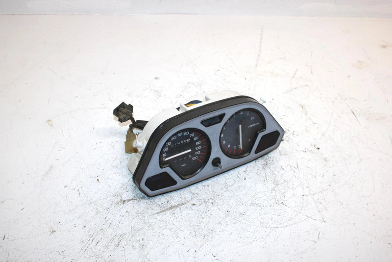 90 Yamaha Exciter Oem Speedometer Assm Under 8k Miles 8CR-83580-40-00 SY3
